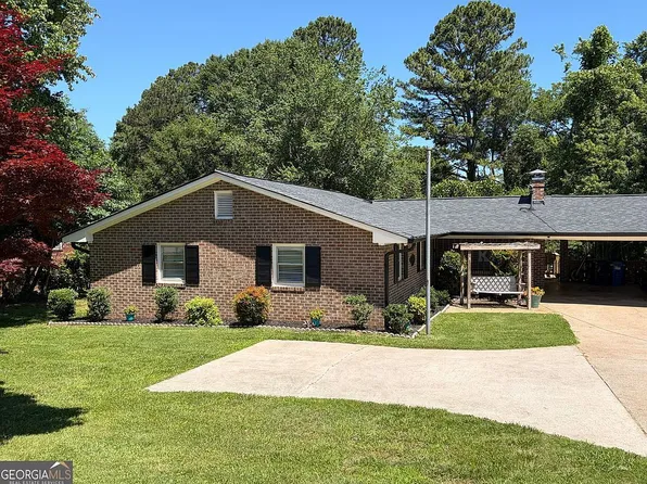 344 Holly Dr, Gainesville, GA 30501