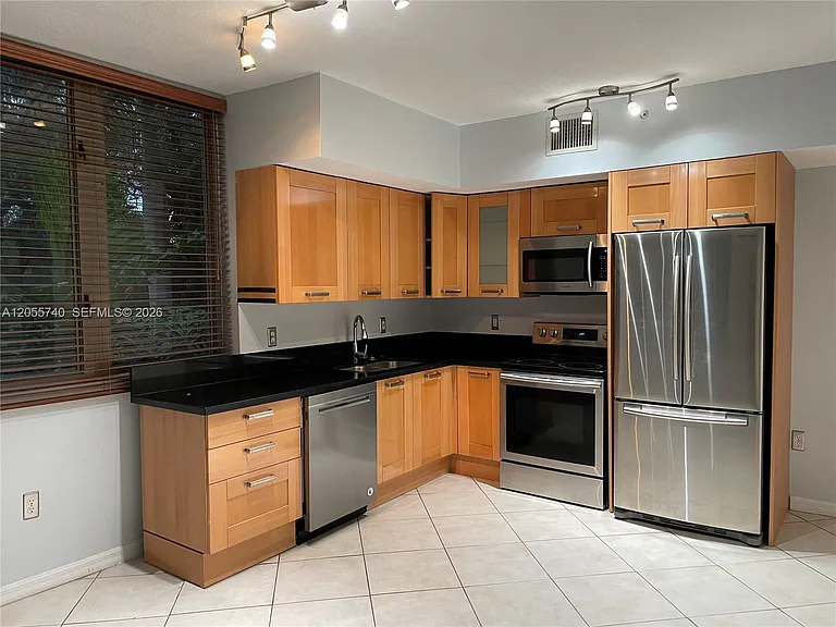 2630 SW 28th St #33 — Photo 11