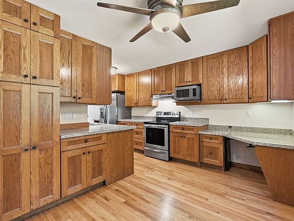 4th image of 170 E Hadley Rd APT 96
