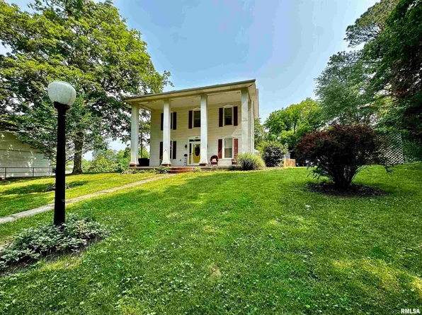 208 E Ash St, Cobden, IL 62920