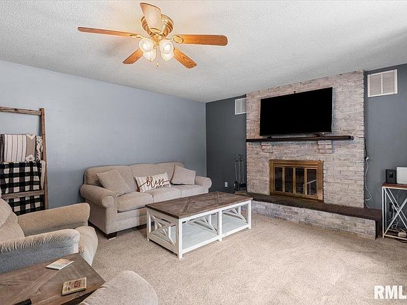 5th image of 108 Cottonwood Dr