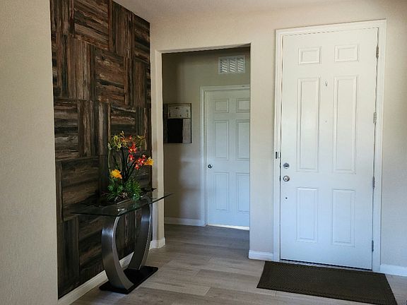4th image of 984 Via Stellato St