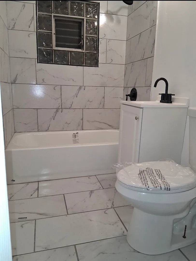 8518 S Muskegon Ave — Photo 4