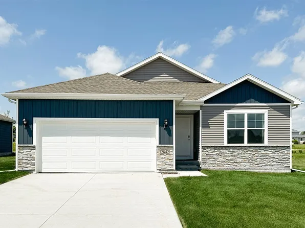 3408 Dreusicke Dr, Coralville, IA 52241