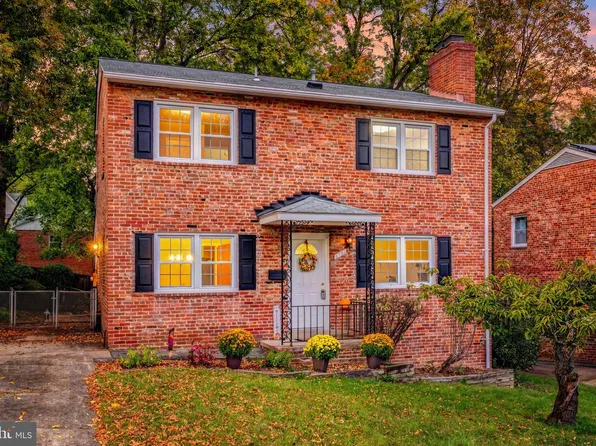4701 9th St S, Arlington, VA 22204