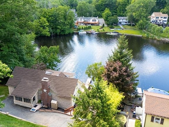 4th image of 3 Allaire Rd