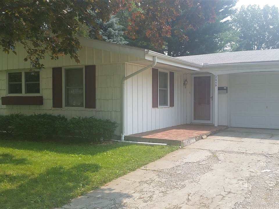 1st image of 2545 Cayuga Trl