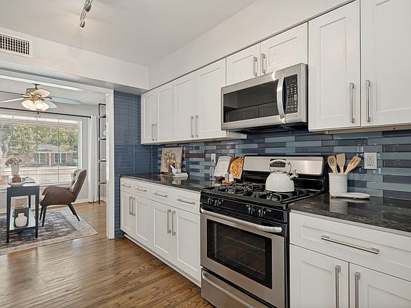 4th image of 2115 Healey Dr