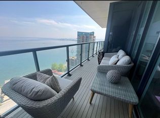 370 Martha St #2204, Burlington, ON L7R 2P7