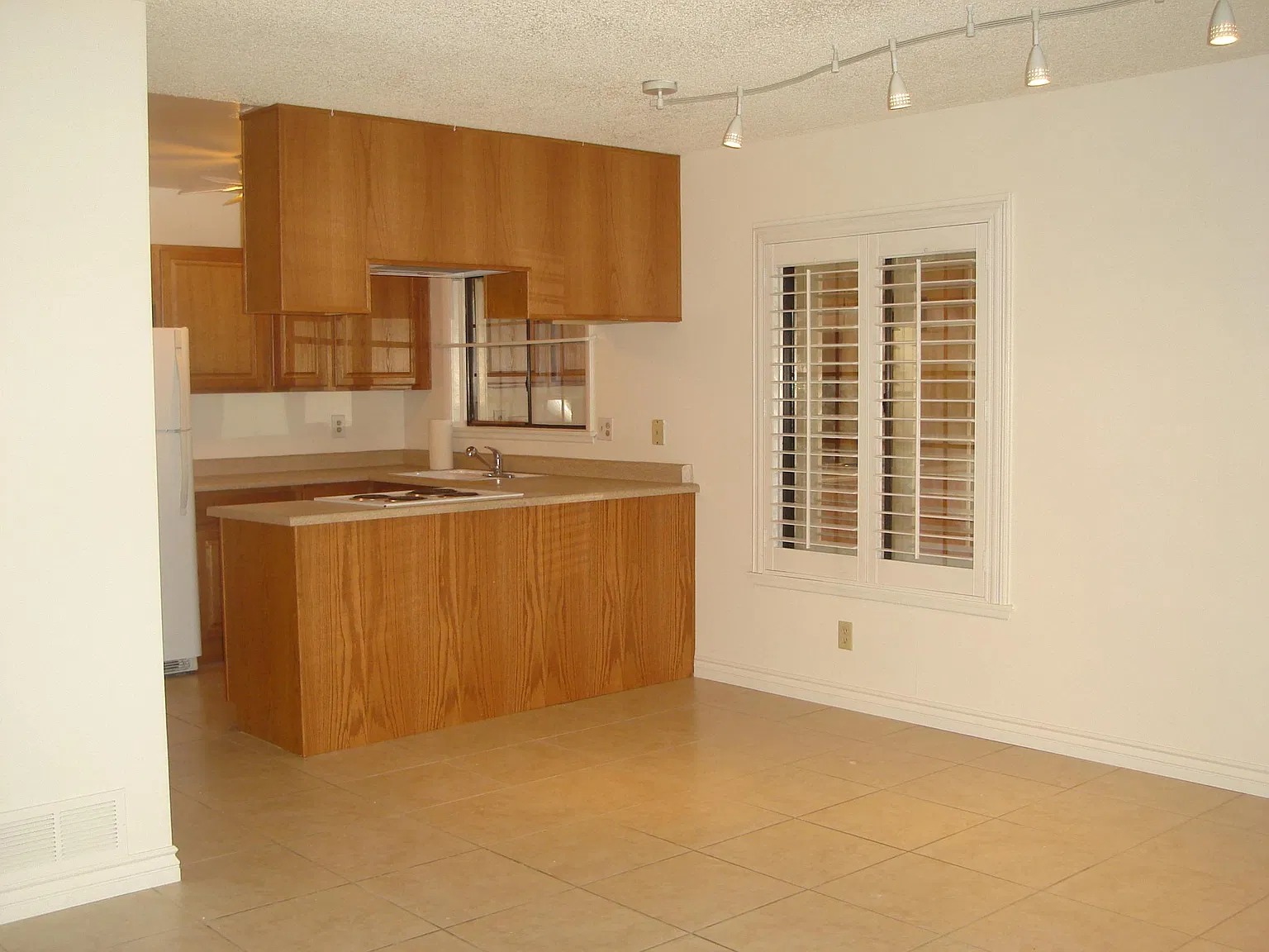 2 bed, 800 sqft, $1,450 — Photo 2