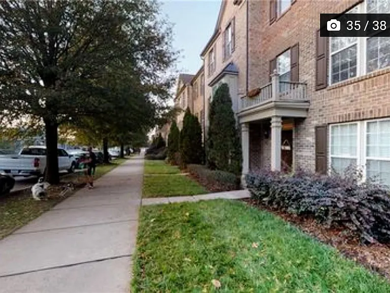 264 W Bland St — Photo 4