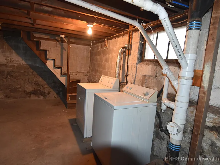 40 Dunbar Ave #1 — Photo 15