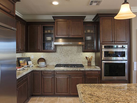 3rd image of 109 Flores Ln