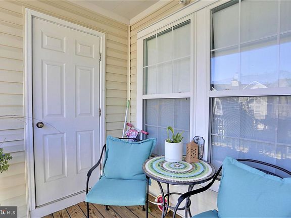 5th image of 7502 Calderon Ct #276