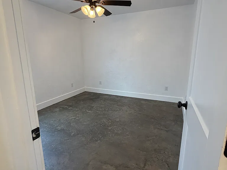 329 Murphey Dr #B — Photo 11
