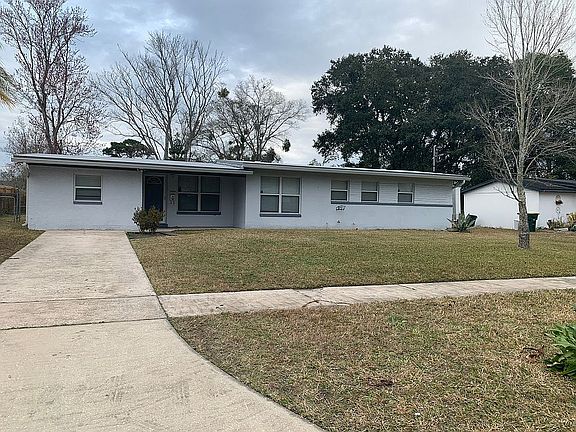 Front yard 