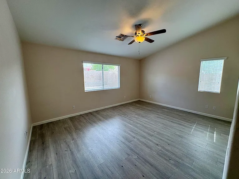 8556 W Carol Ave — Photo 18