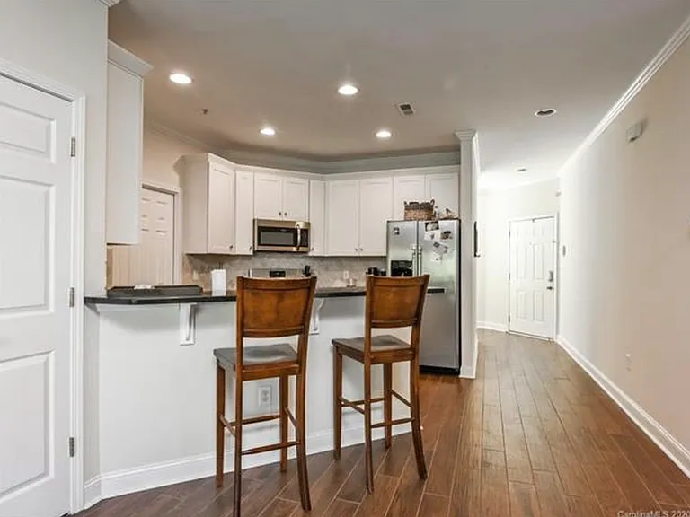 226 S Torrence St #301 — Photo 9