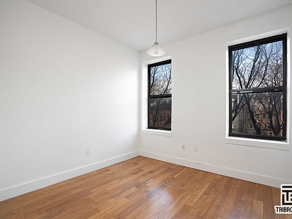 3rd image of 899 Lafayette Ave #3A