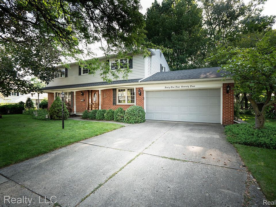 1st image of 41474 Crabtree Ln