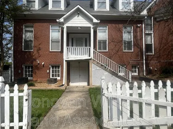 135 E Wilson Ave, Mooresville, NC 28115