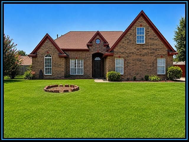 1st image of 4253 Ravenwood Park