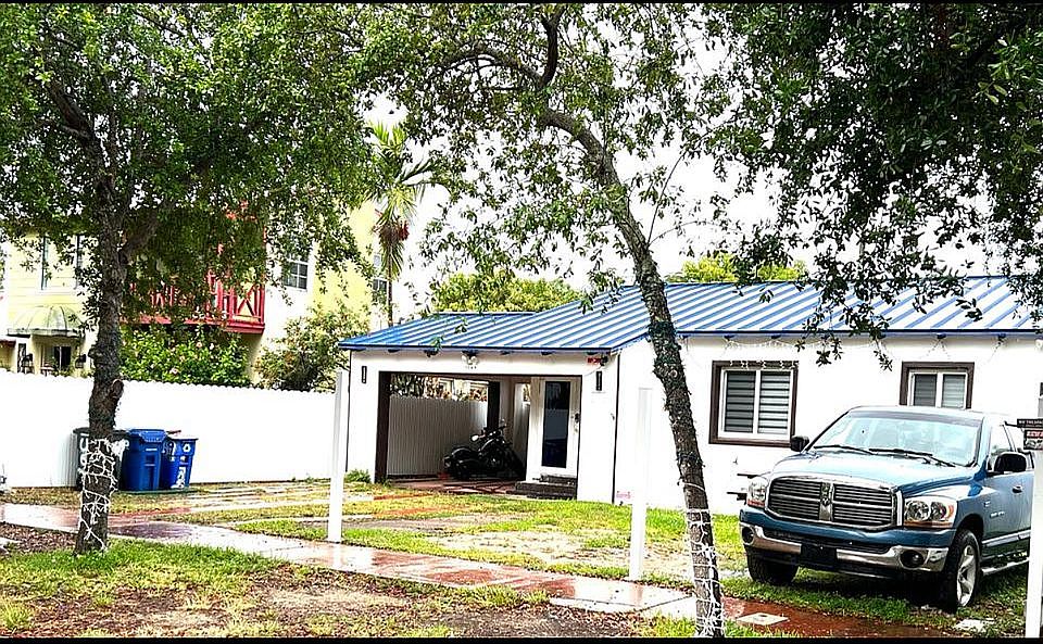1st image of 1369 Biarritz Dr