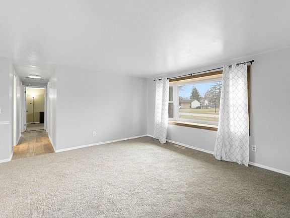 3rd image of 6316 Salge Dr