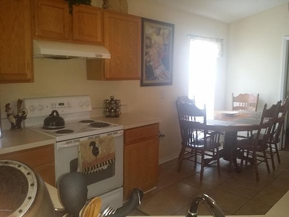 eat in kitchen