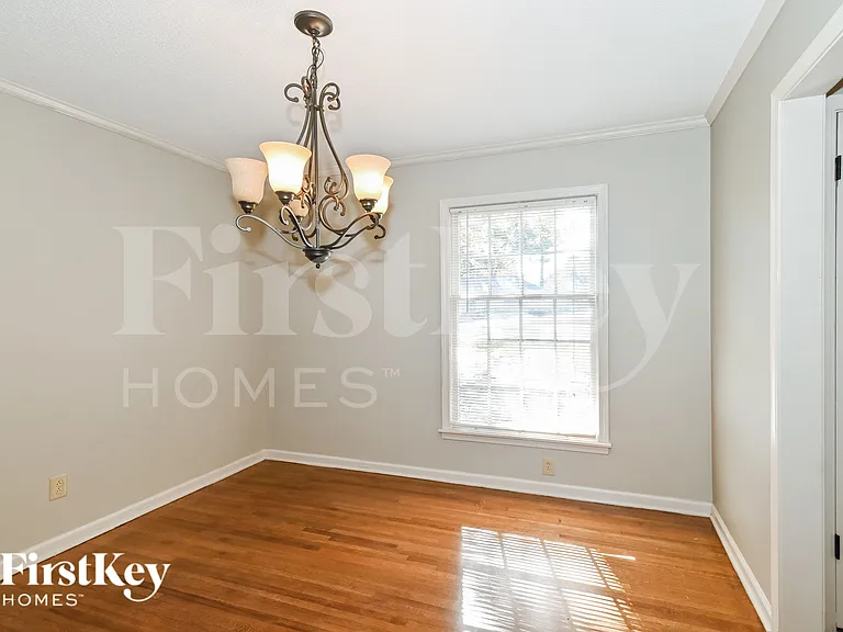 5840 Knight Arnold Rd — Photo 4