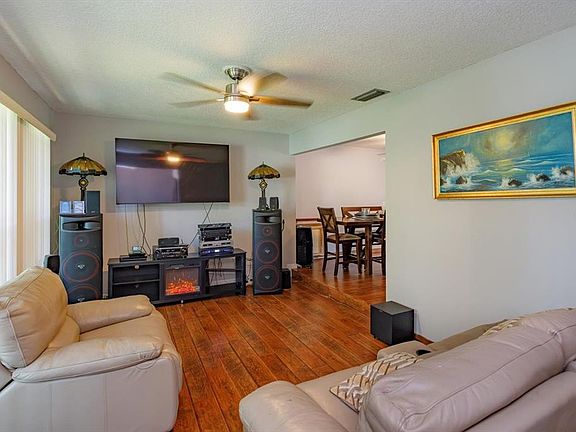 4th image of 211 STEVENAGE DRIVE