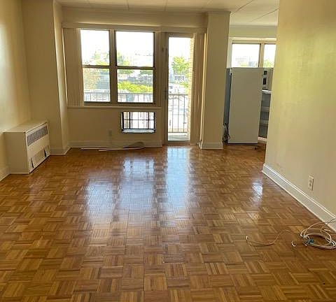 3rd image of 3 Park Ave #4T