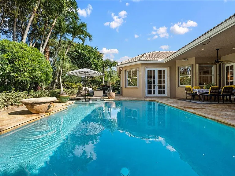 4241 Wellington Shores Dr — Photo 1