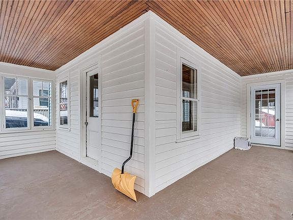 3rd image of 8 2nd St