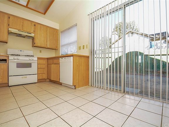 5th image of 13672 Gemini St