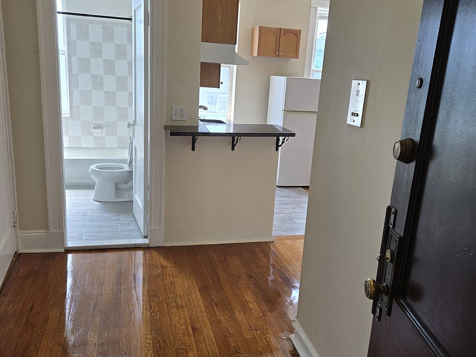 2nd image of 1255 Commonwealth Ave #19