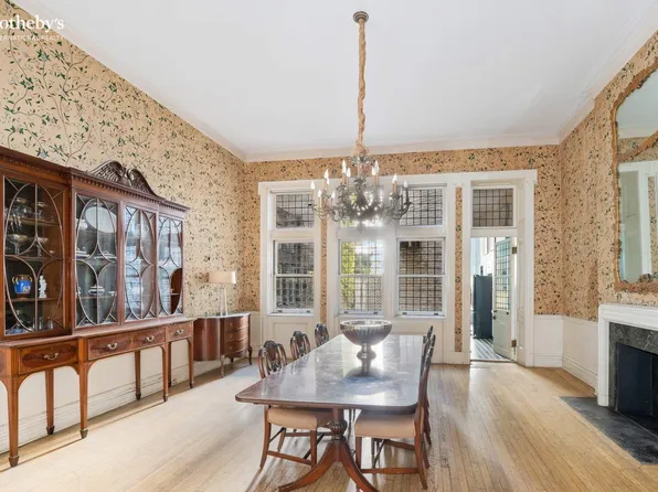 125 East 69th Street image 4 of 15