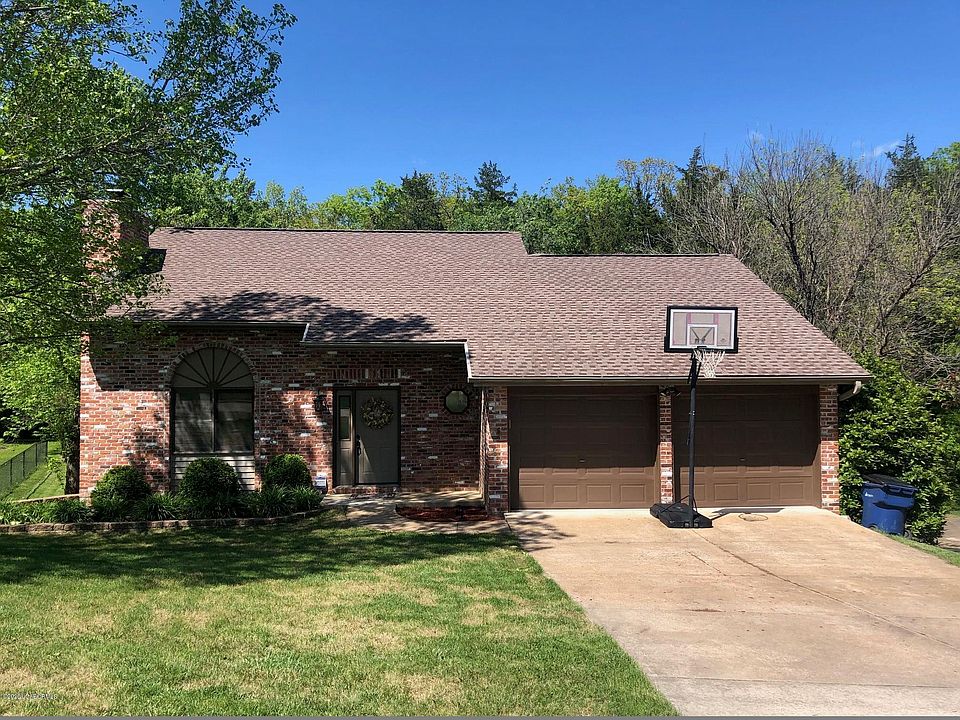 1st image of 2718 Deardane Dr