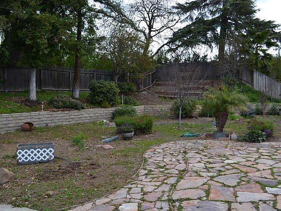 5th image of 1620 Berkshire Dr