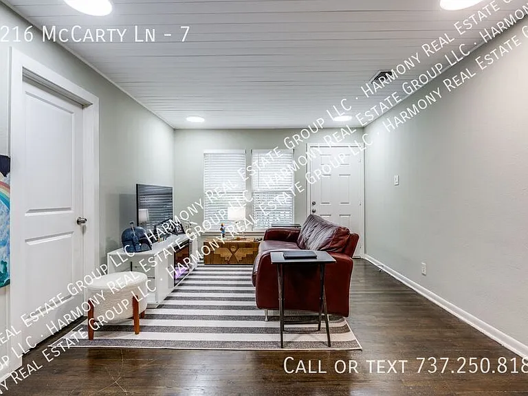 5216 McCarty Ln #7 — Photo 3