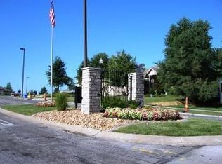 1515 Spur Ridge Cir, Raymore, MO 64083