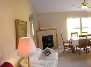 813 10th Avenue Pl, Coralville, IA 52241