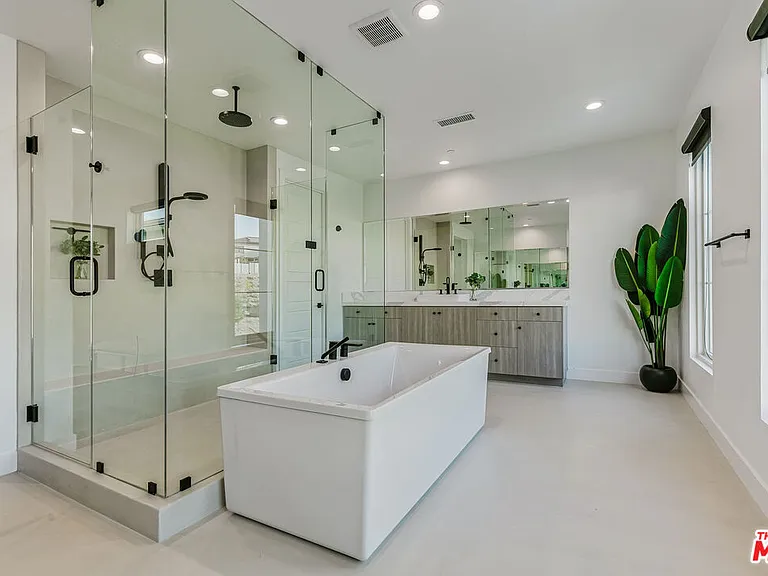 11811 N Greenwood Dr — Photo 26