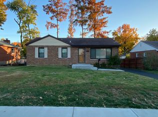 11320 Manchester Rd, Saint Louis, MO 63122