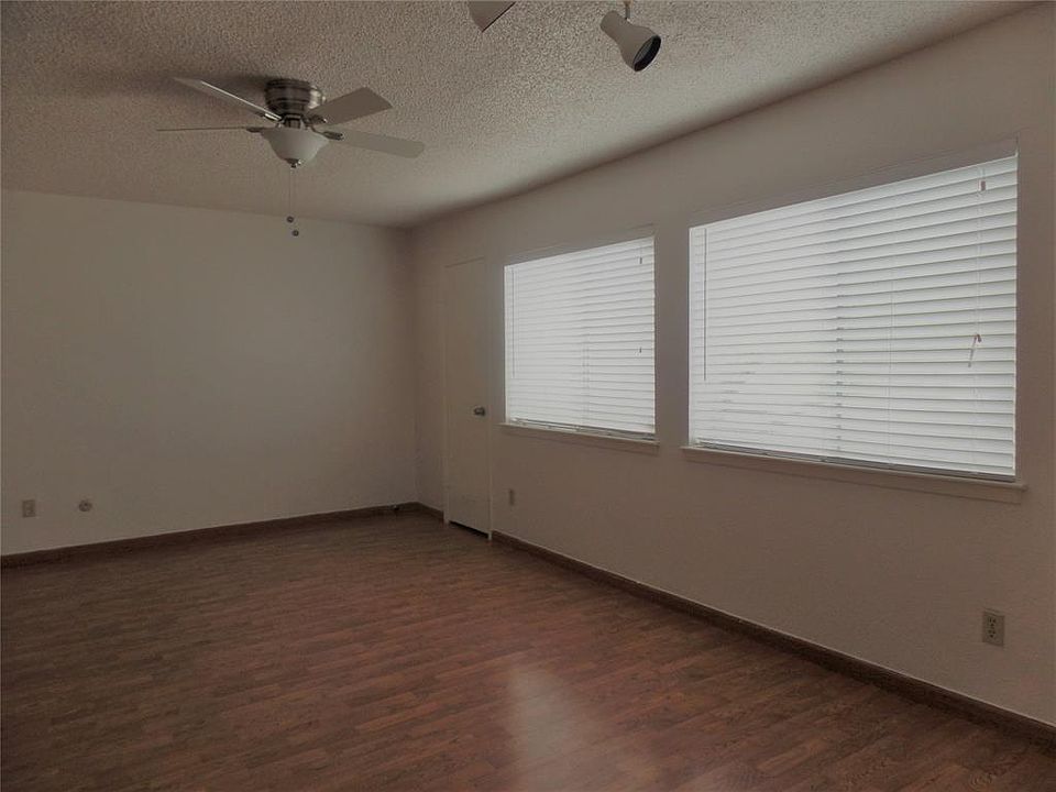 1st image of 13009 Greenway Chase Ct