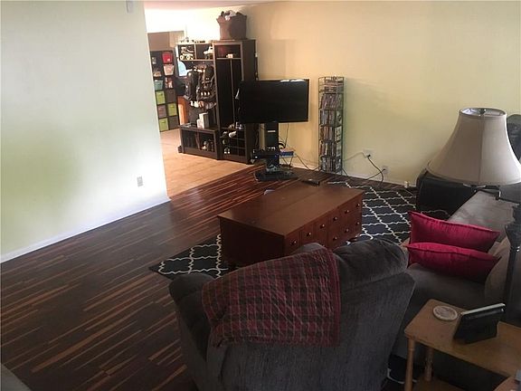4th image of 1728 N Bluewater Ct