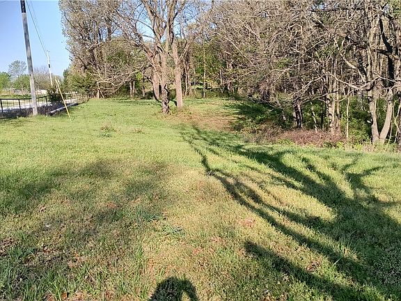 5th image of Groth Rd