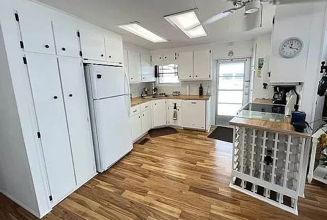 3301 Alt — Photo 5