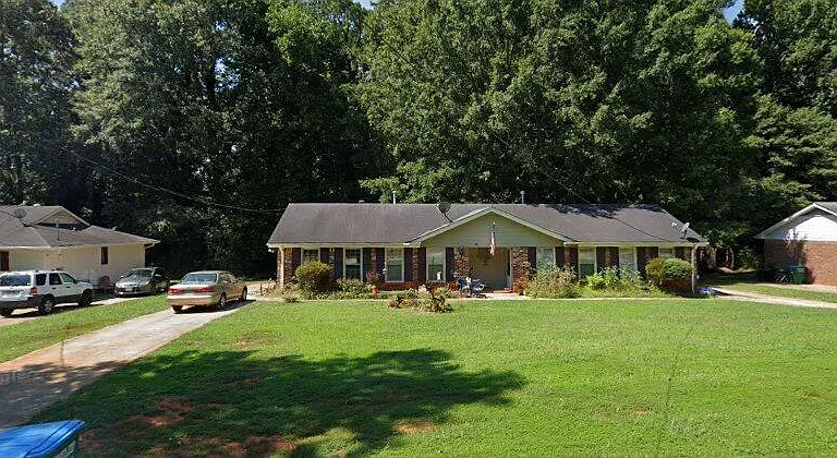 4772 Valley Dale Dr #A — Photo 2