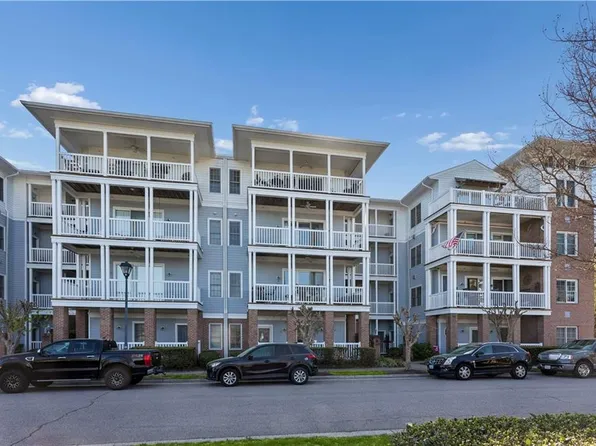 8312 Harbor View Ln, Norfolk, VA 23518